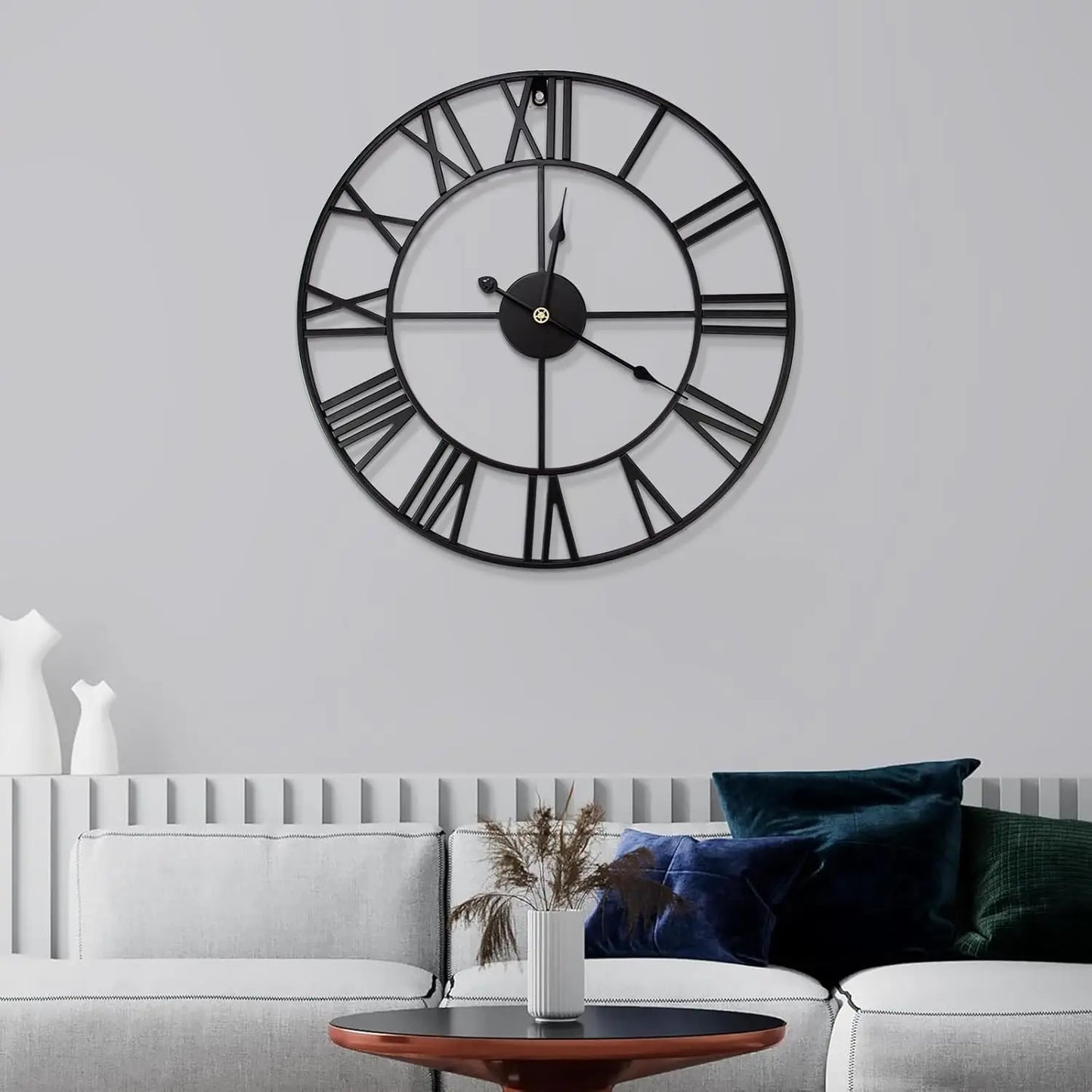 Black Retro Roman Numerals Iron Decoration Silent Wall Clock.